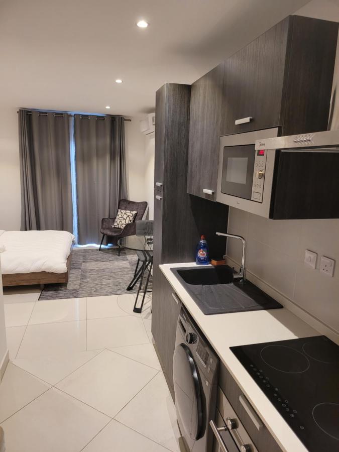 Rt Properties @ The Lennox Airport Residential Accra Esterno foto