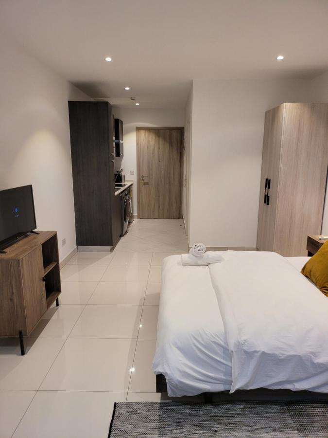 Rt Properties @ The Lennox Airport Residential Accra Esterno foto